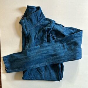 Men’s Patagonia Capilene 4 1/4 zip- excellent condition